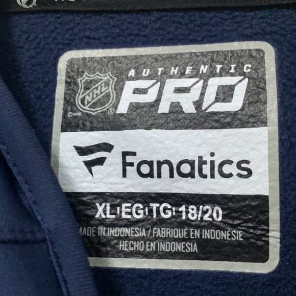Winnipeg Jets Authentic Pro Fanatics Hoodie - Picture 3 of 4